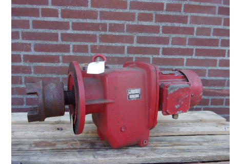 23 RPM  1,5 KW B5 As 45 mm. Used.
